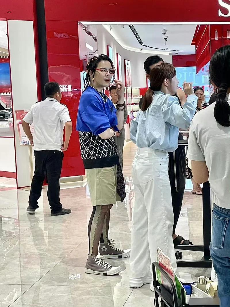 向佐这打扮穿着你们喜欢吗？