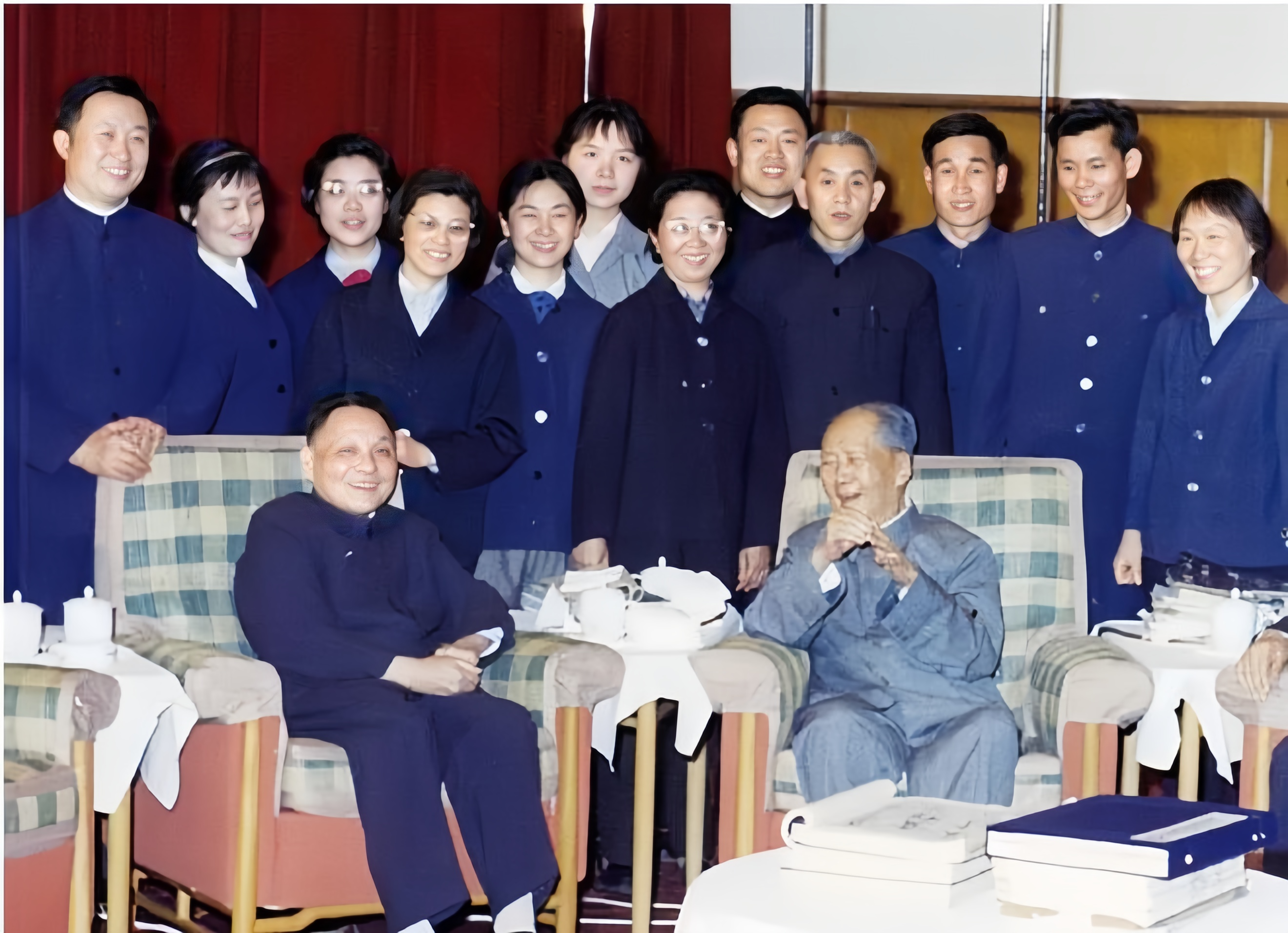 1971年九一三事件之后，下放江西劳动的邓小平，给毛主席写了一封信，表示坚决拥护