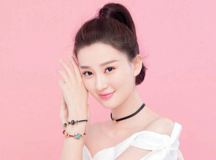 乔欣：才华横溢的年轻演员