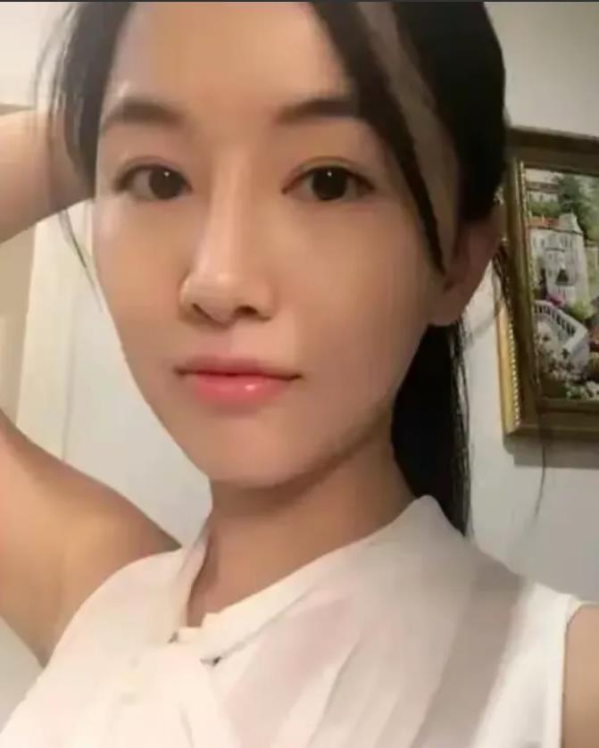 翟欣欣，这回真的翻不了身了！

结婚仅41天，就榨干丈夫1300万，还把丈夫逼得