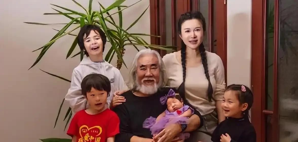 张纪中妻子深夜发文 担心老公

                        