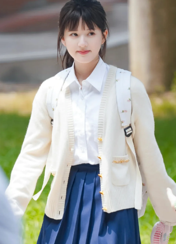 赵露思｜年下妹妹，太甜了