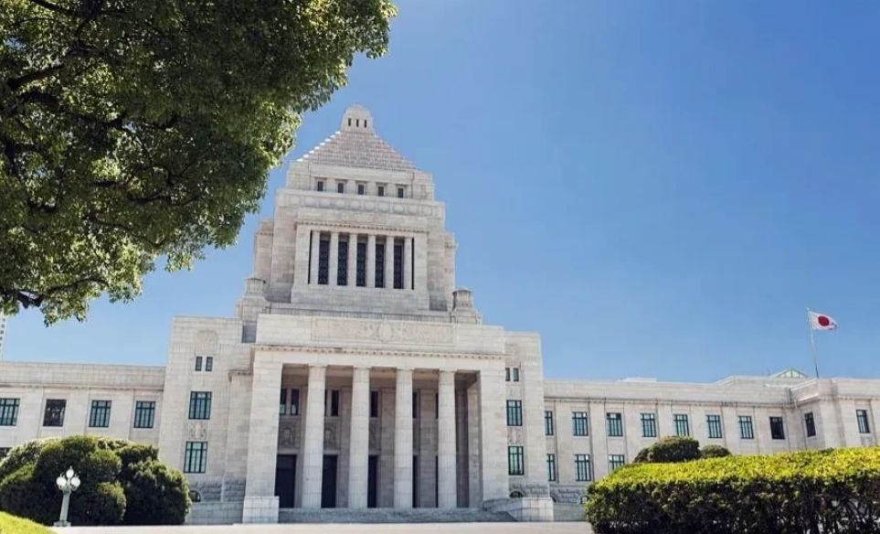 日本首相短命，议会想要拿掉石破茂