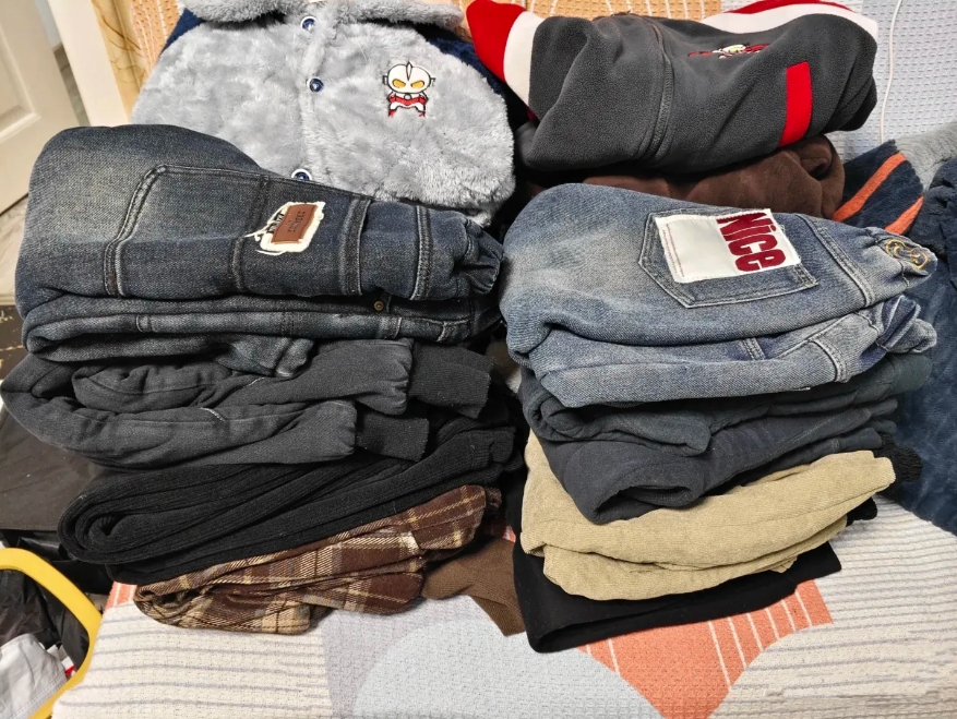 家孩子6岁了，小孩子，都像淘豆芽似的一天一个样，长得快。所以衣服没穿多长时间，就