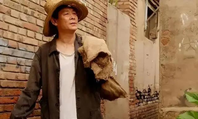 国家一级演员,今78岁仍在拍戏,住上亿四合院,儿子是他一生骄傲(国家一级演员落网)-第2张图片-九妖电影 国家一级演员,今78岁仍在拍戏,住上亿四合院,儿子是他一生骄傲(国家一级演员落网)-第2张图片-九妖电影
