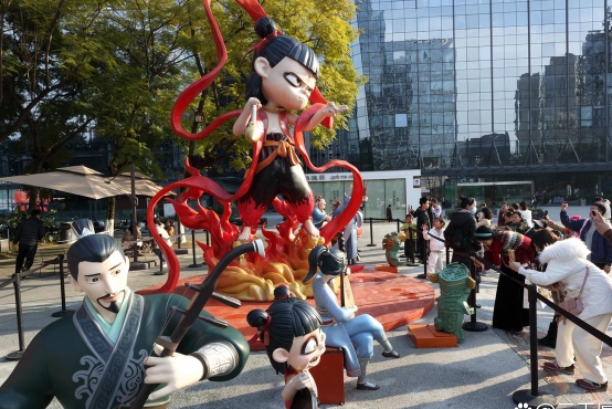 哪吒2被举报三观不正##北大宝妈称动画教坏孩子#
【票房破124亿的神作被喷？网