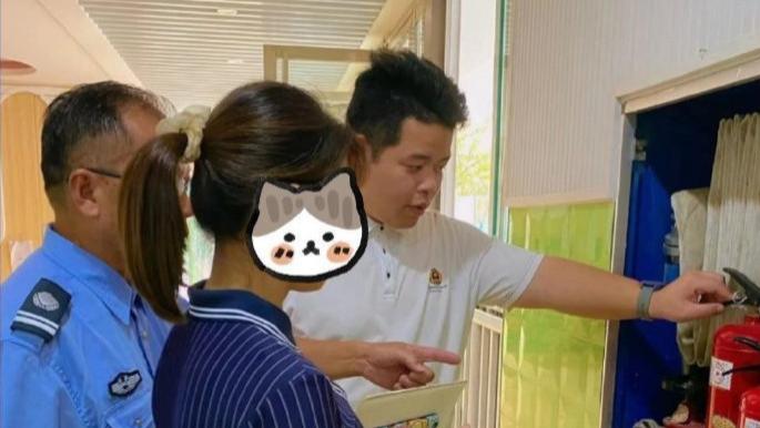 幼儿园安偷拍摄像头园长被抓！最大受害者是女教师！