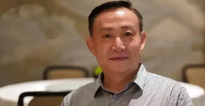 全球瞩目！一记震撼世界的新闻如闪电划破长空，预示着中美关系或将迈入一个前所未有的