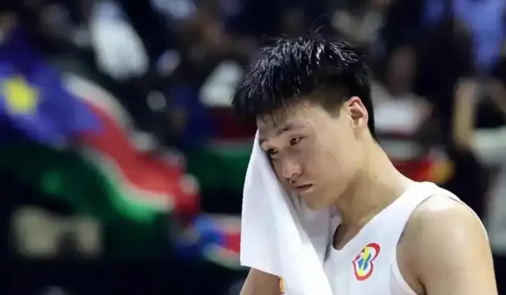 一旦合同结束，这名球员将回到广东：

1、不是周琦

2、不是周鹏

赵睿作为一