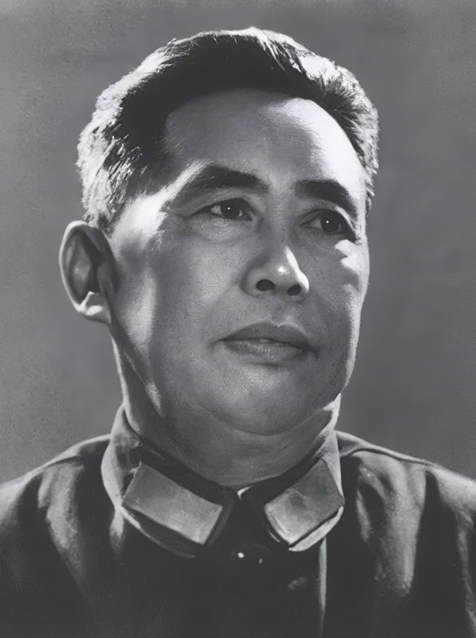 建国后首任公安部长是谁？他就是人称罗长子的罗瑞卿大将。地位最高的公安部长又是谁呢