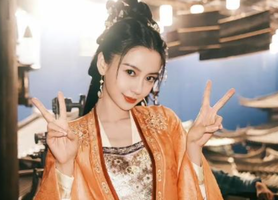 杨颖冲上热搜！

杨颖携《相思令》强势回归荧幕，该剧与宋威龙搭档主演，首播即连放