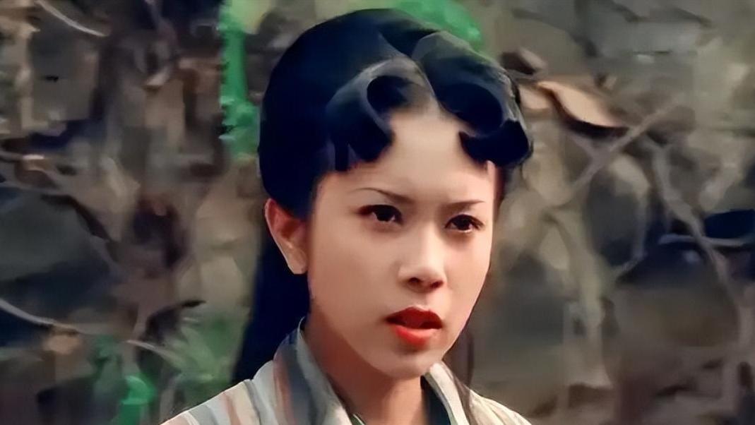 老了，54岁的莫文蔚素颜看演出断崖式衰老，网友辣评：又老又丑