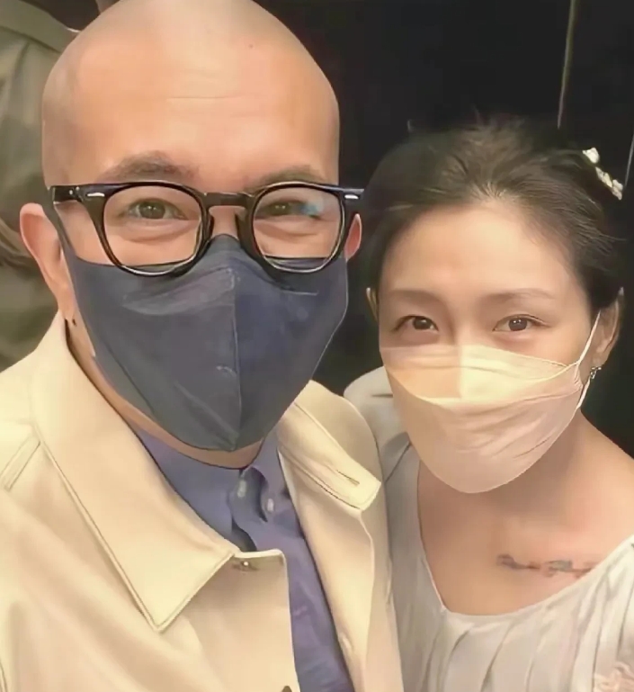 别怂啊s妈
既然已经宣战了，张兰也大方应战了，还专门跑到日本去找找有什么可用的，