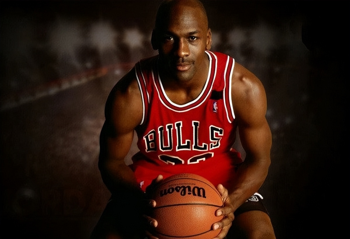 NBA联盟中，每年都会出现亿元合同，进而造就了不少亿万富翁。有的球员在退役后不懂