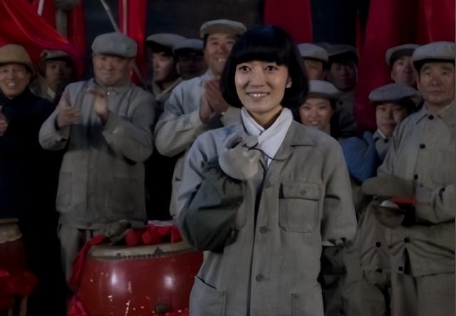她是日本人,在中国跑龙套10年,靠《伪装者》爆火,丈夫是中国人(伪装者中日本女人)-第5张图片-九妖电影 她是日本人,在中国跑龙套10年,靠《伪装者》爆火,丈夫是中国人(伪装者中日本女人)-第5张图片-九妖电影