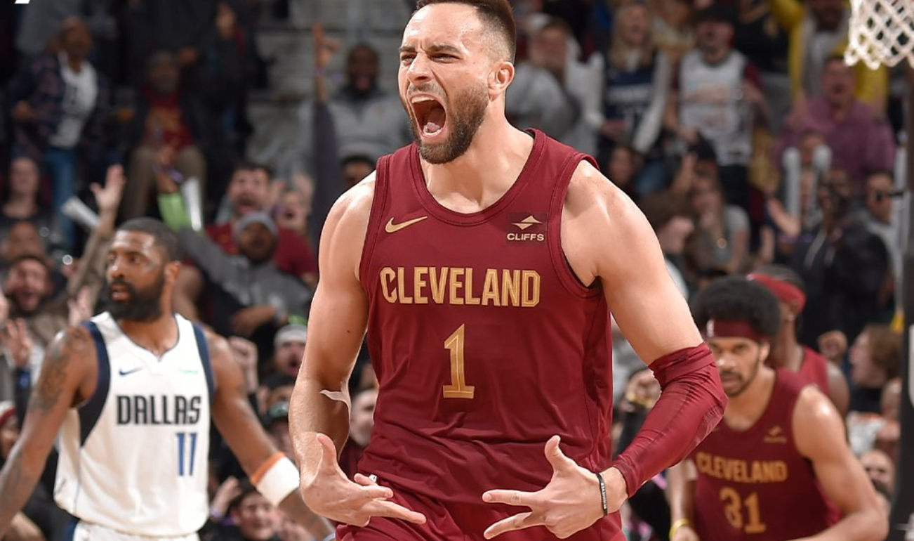 斯特鲁斯历史第二远绝杀，球迷过山车：从绝望到沸腾
NBA常规赛，骑士主场121-