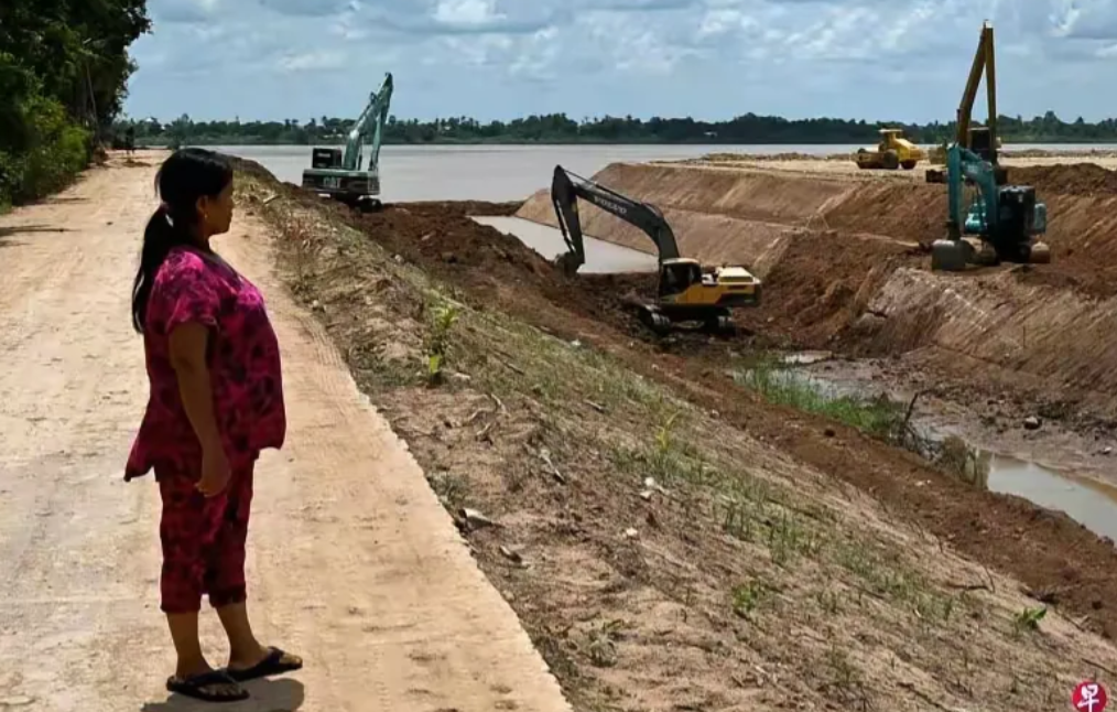为什么前几个月热火朝天开挖的柬埔寨的德崇富南运河突然停了？
原因很简单。
柬埔寨
