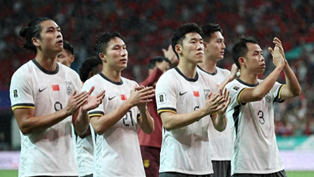 国足晋级，18强赛依然危险，腐败的体系里怎能孕育出怒放的鲜花！
