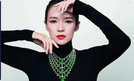 汪峰章子怡婚姻散场，再现娱乐圈价值试金石。
章子怡离婚后，商务合作接到手软，新增