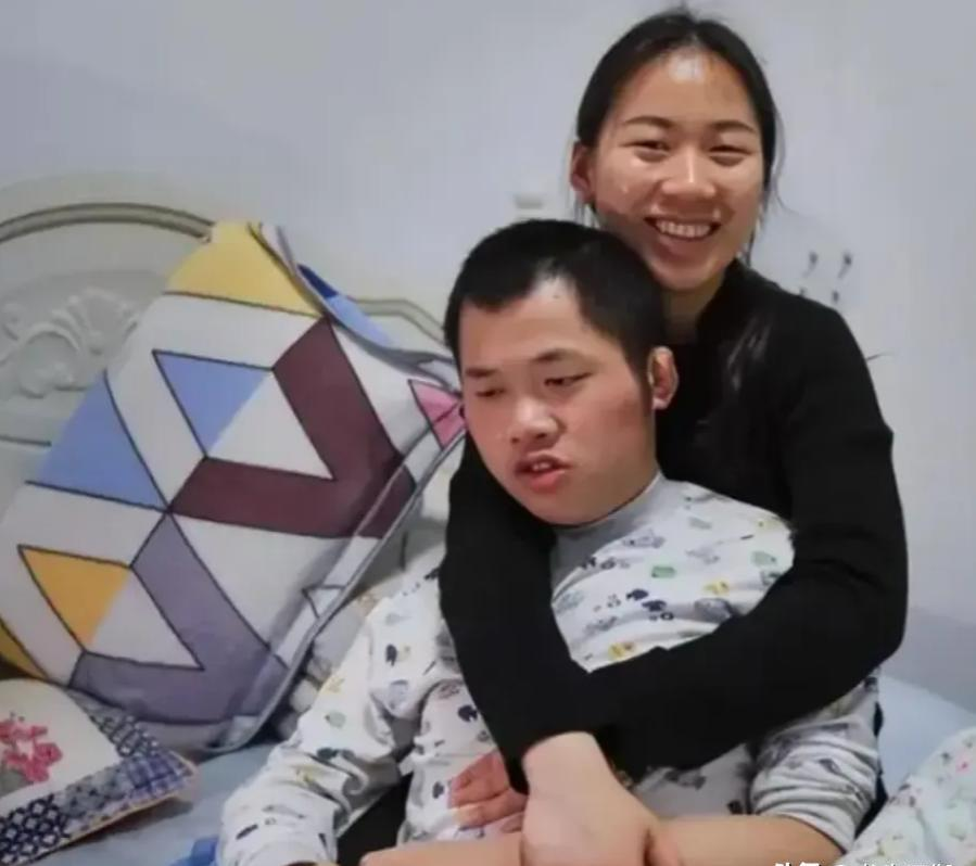 “这样的女人谁敢娶？”安徽六安，27岁的姐姐不仅每晚都和23岁弟弟同床睡觉