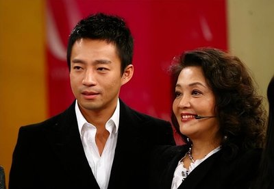 张兰、汪小菲抖音账号被无限期封禁，因恶意炒作引争议