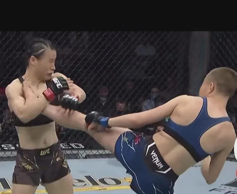  
 
 
大家都知道张伟丽和罗斯要在草量级第三次交手了。这两位选手的对决向来充