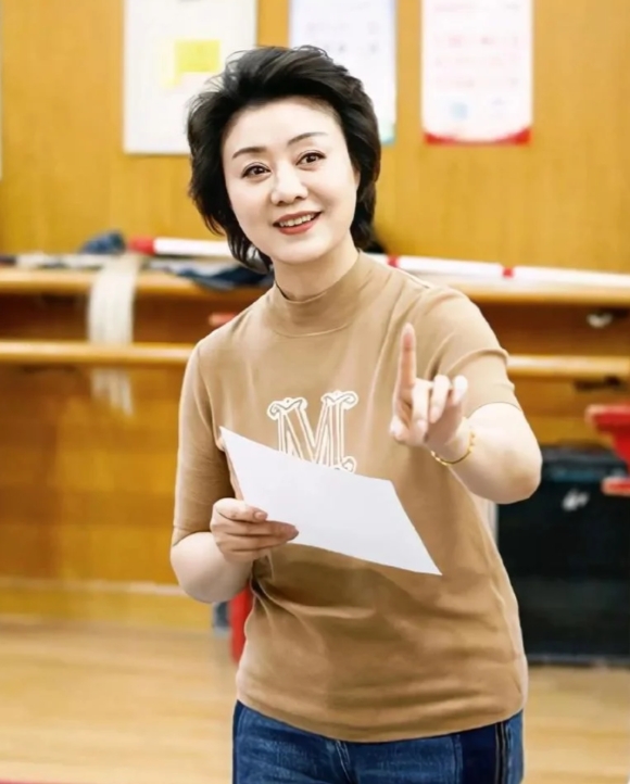 京剧界第一美女李胜素，单身至今绯闻不断