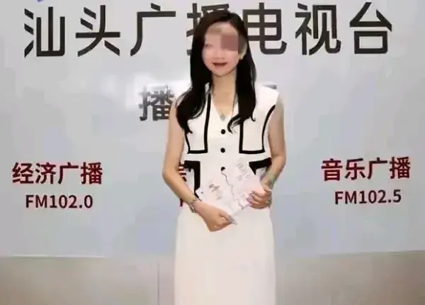 说到黄院长和王副主席的故事，这俩人的关系真是让人琢磨不透。王副主席明明条件不差，