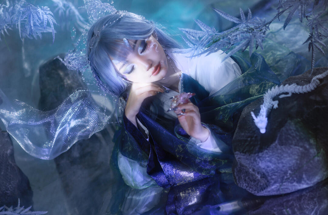 我呀，准备下班咯！客片！！ 和美丽昕妍在龙年尾巴赶了一组小龙女！！