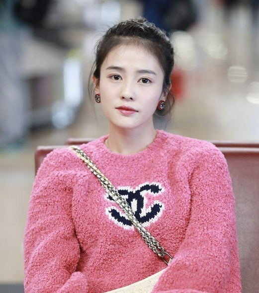 白鹿：“我现在可能像那种偶像剧，我以后应该是不太会接触，但是我会想接一些比如说《