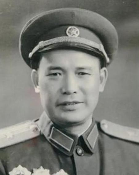 叶长庚巧妙剿匪：面对诈降依旧从容应对
