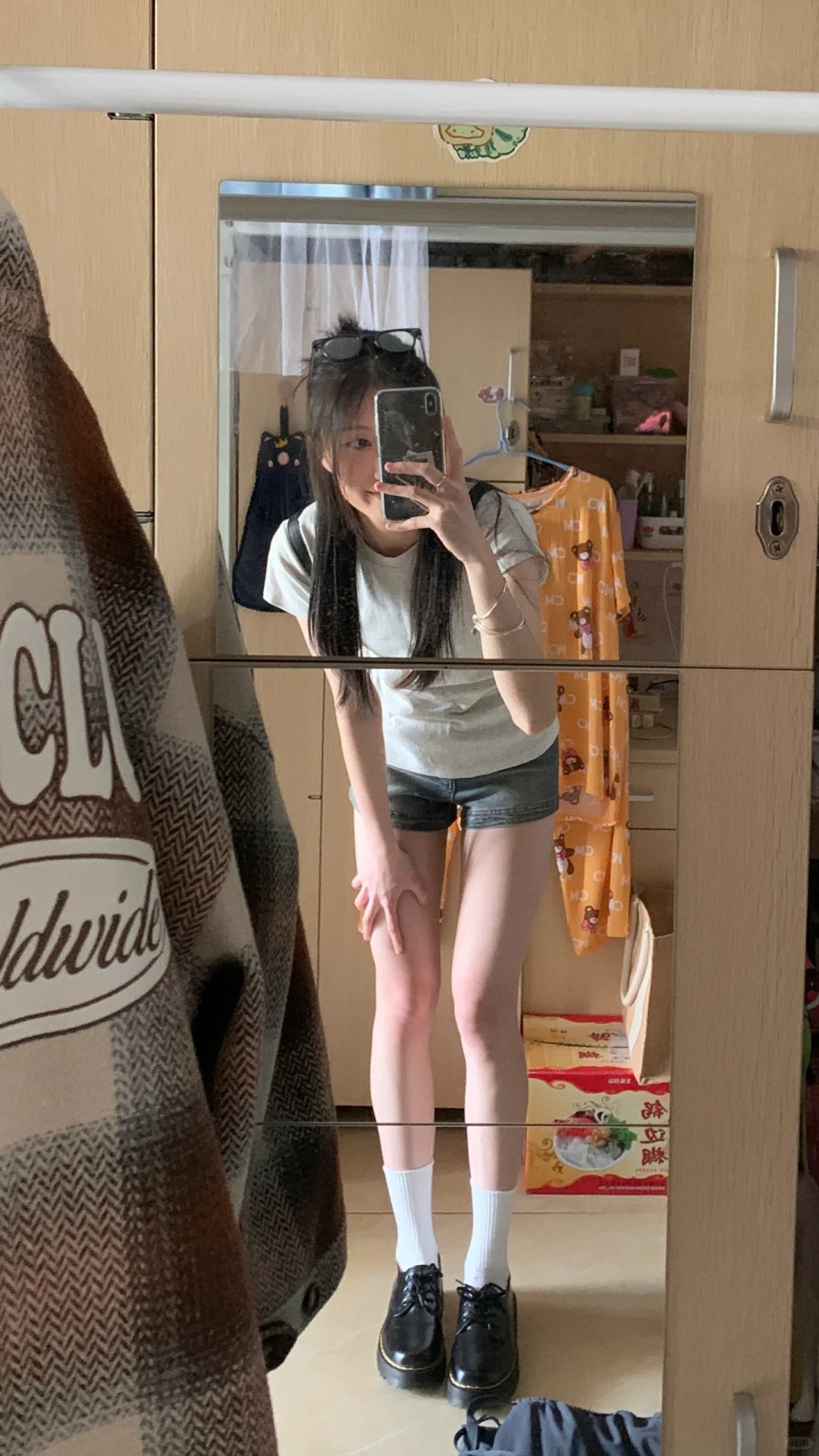 期待夏天！
短裤太适合夏天啦