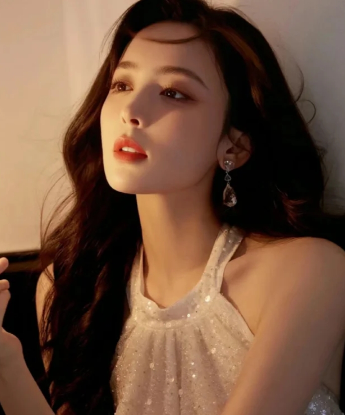 古力娜扎，一个名字，一个故事