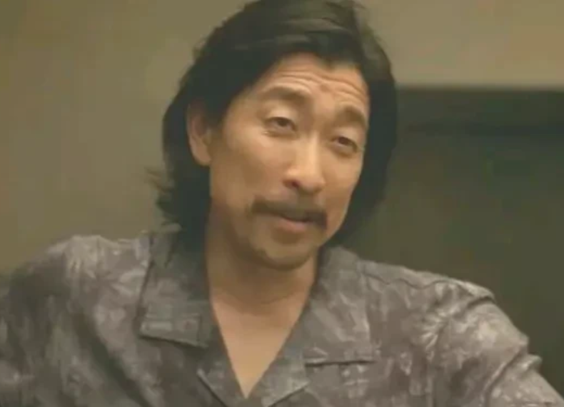 《漂白》
气到不行了，
剧中的他这副德行，谁看到不想隔屏去扇他一大巴掌。
太没人
