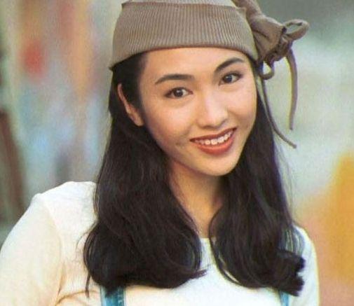 2007年，黎姿找到追了自己6年的“跛脚富豪”马延强：“马先生，我实在走投无路了