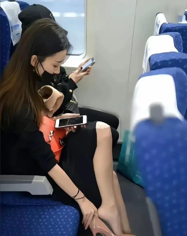 支个招，怎么样才能要到她的联系方式？