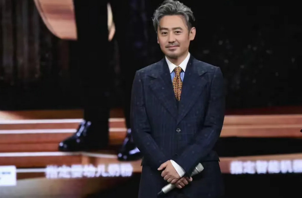 你敢相信吗？当年的影视圈红人——吴秀波成了老赖，失信人！

涉案金额约2.16亿