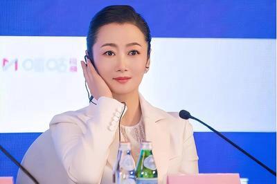 赵涛是一位多才多艺、充满魅力的女演员