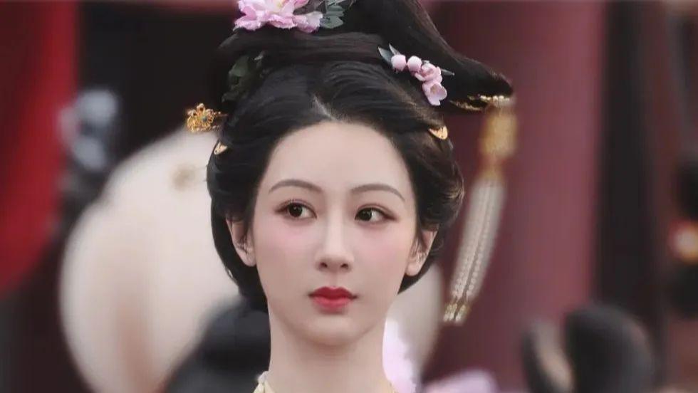 冲着杨紫去看《国色芳华》，却被4个女配吸引了，简直是天选古人