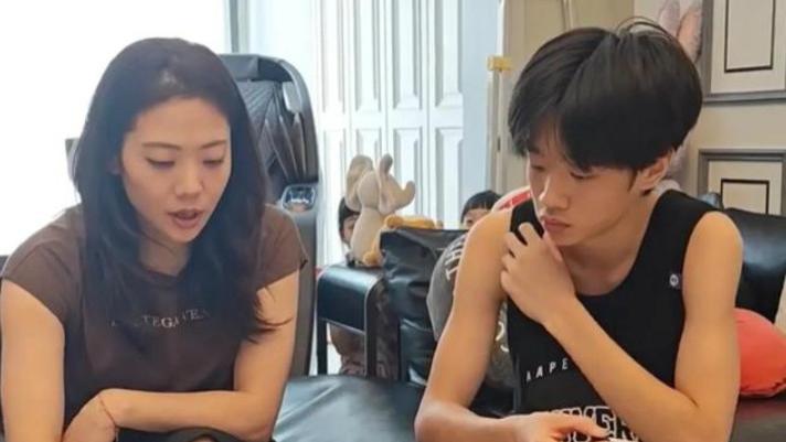 杨阳洋赴港求学，每天疲惫入睡，他的求学梦值不值这3万？