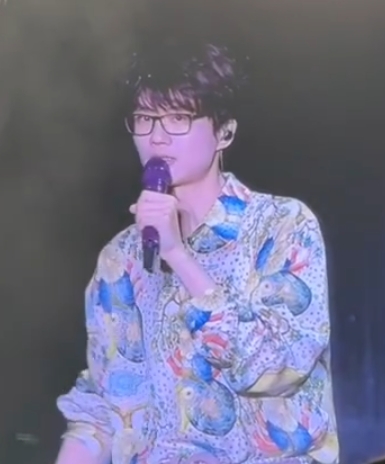 许嵩紧急撤回一个多余的妹妹