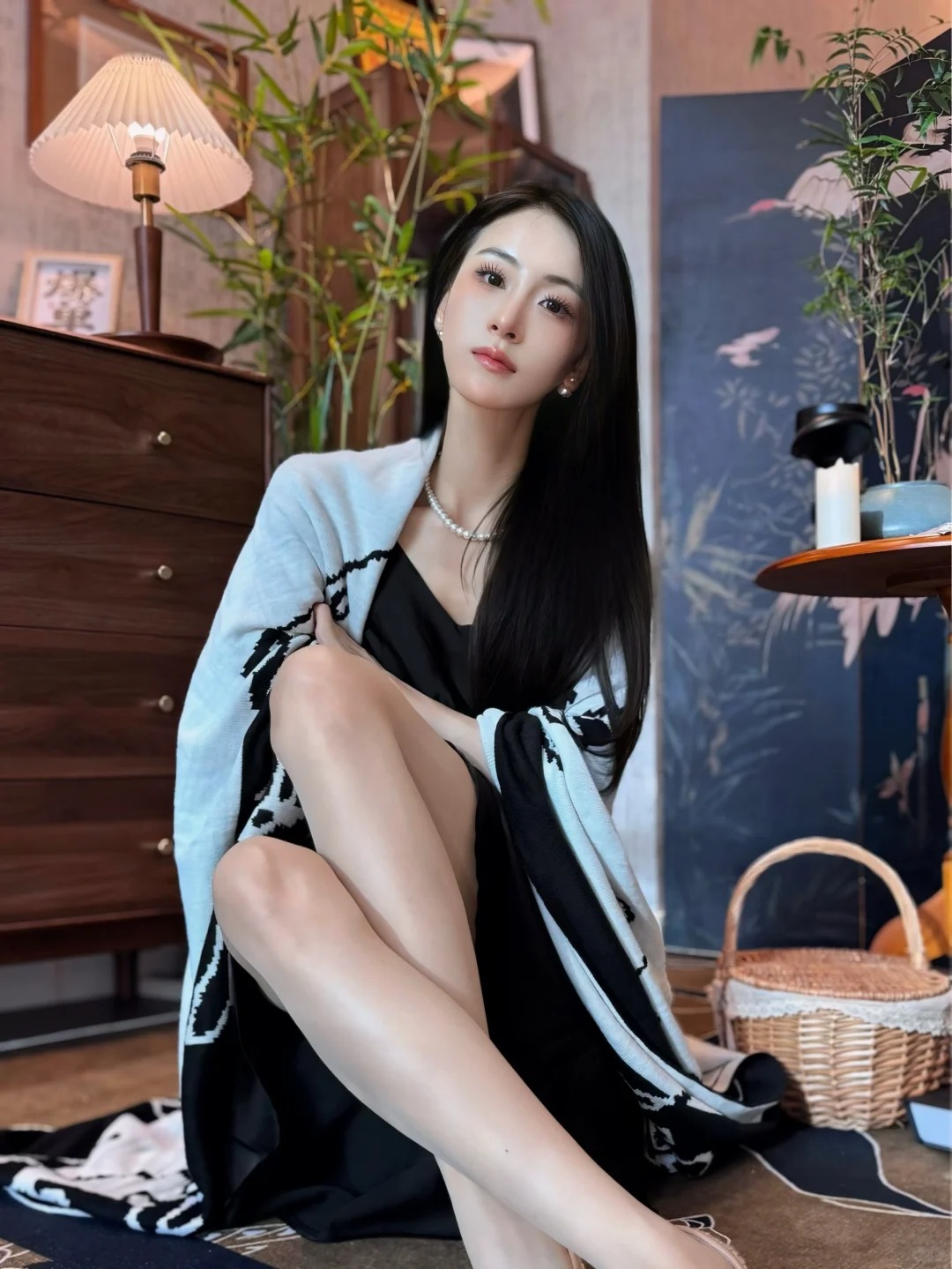 一生要显瘦显高的女人🤦‍♀️
如果我的衣柜里只能有一件衣服....
那一定是小