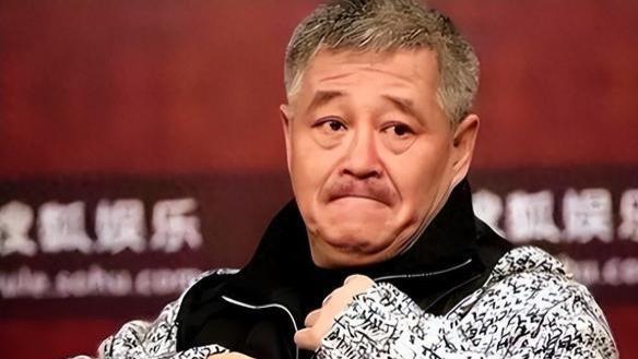 破案了，逼赵本山退出央视春晚的不是宋丹丹，更不是范伟