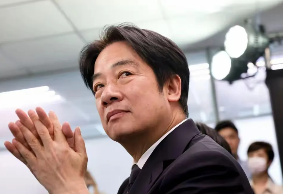 风向变了，大陆再修改对台称呼，这一次，“台独”大佬也觉不妙
 
1:  大陆新称