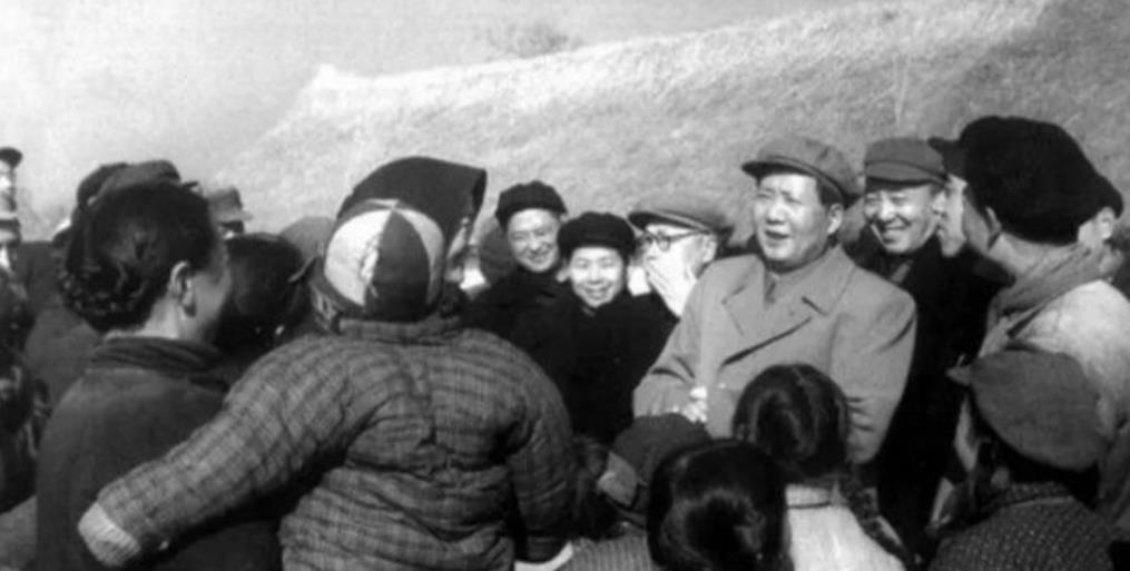 1980年，纪登奎的一封辞职信如石破天惊，他主动请辞，将手中的一切职务悉数放下。