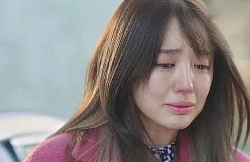 张女士被骗了50万元后，她选择报警，她协助警方给骗子发消息，可是骗子一直不理她。