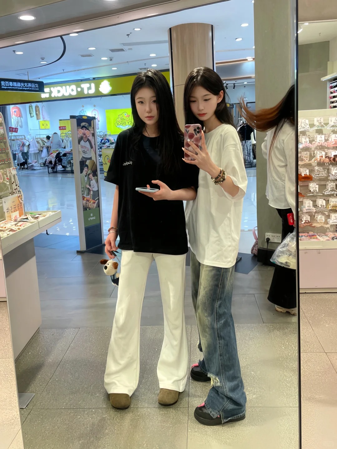 vocal 和姐妹穿这一身真的很 酷！