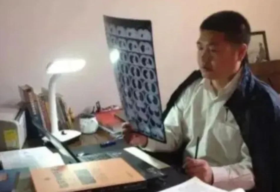 河北女子供丈夫读完硕士读博士。谁知，丈夫刚毕业，她就查出3种癌症。医生摇头：行医