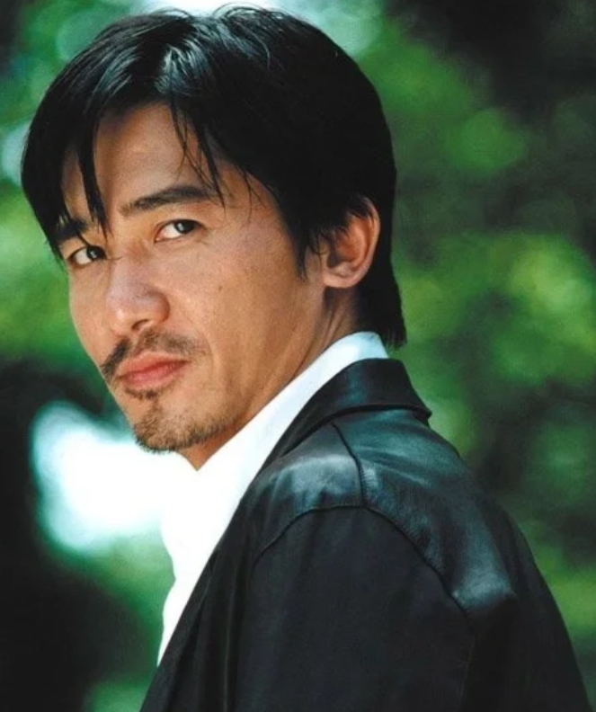 梁朝伟日本定居，演绎生活新篇章！