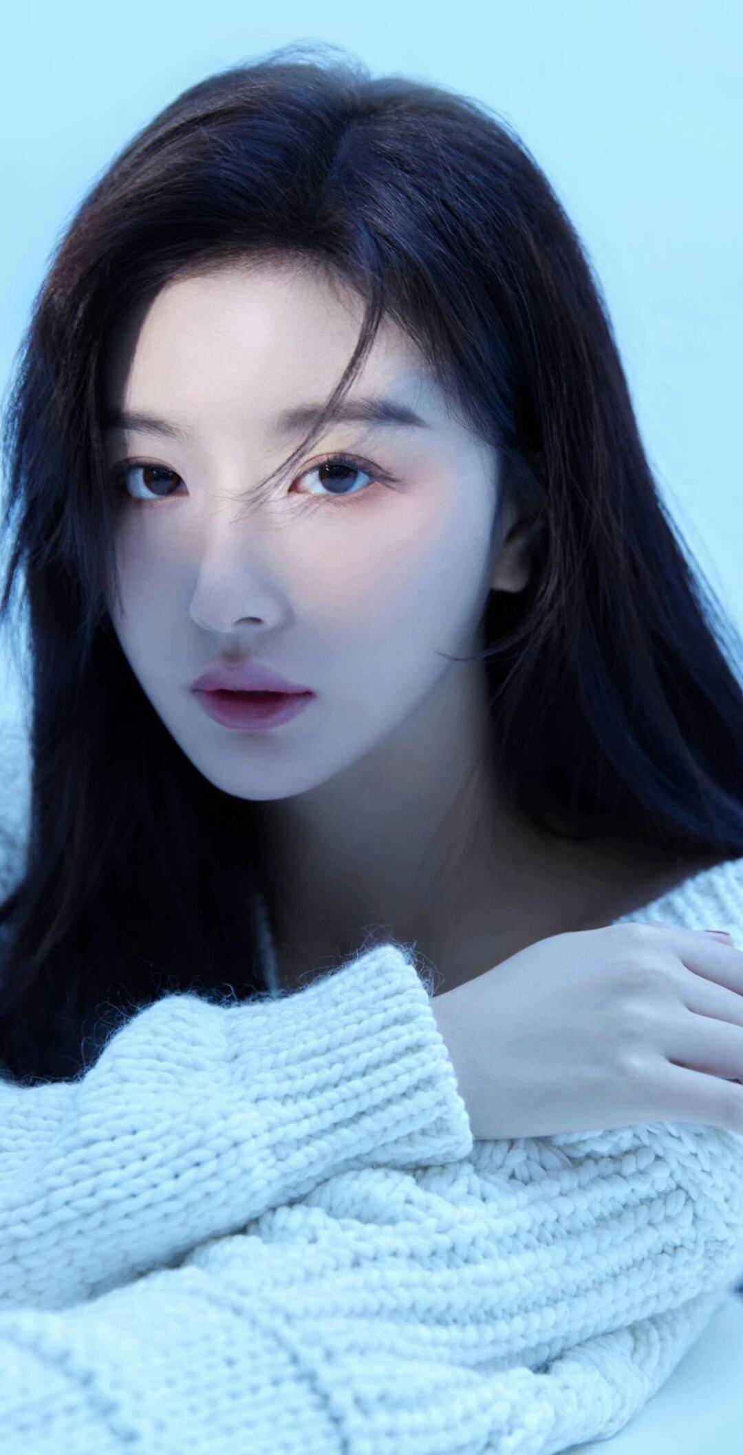 孔雪儿——眼神深邃迷人